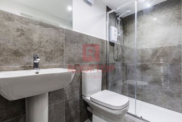 6 bed house, Hartley Crescent, Rampart Road, Leeds, LS62LL - Image 6