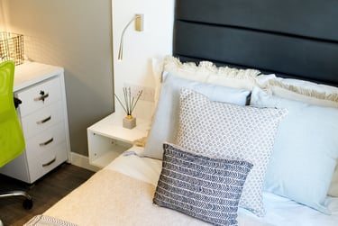 Premium Studio Plus - Image 1