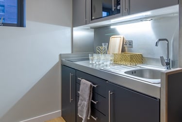 2 Bed Apartment - Image 5