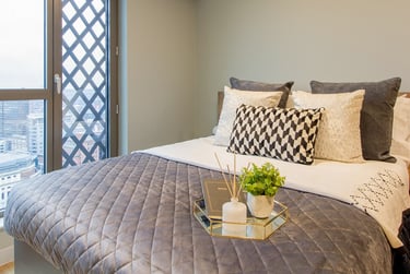 Penthouse 1 Bed Accessible Apartment - Image 1