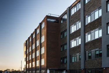 Gold Studio at Study Inn Lemyngton Street, 2 Lemyngton Street, Charnwood, Loughborough, LE111UH - Image 9