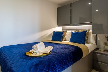 Deluxe Balcony Studio at The Residence, St Columbas Close, City Centre, Coventry, CV14BX - Image 1