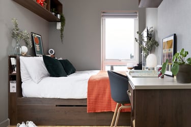 Hill Flat (5 bed) at Student Castle, 20 St Mark Street, City Centre, Lincoln, LN57BA - Image 2