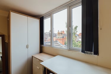 5 bed house, Storer Road, City Centre, Loughborough, LE115EQ - Image 2