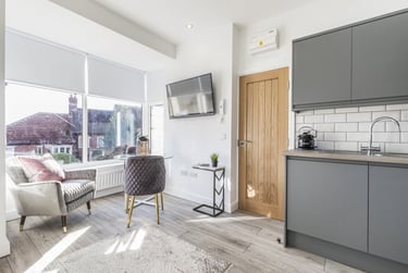 2 bed house, Alexandra Road, Hyde Park, Leeds, LS61RF - Image 2