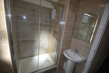 6 bed house, St. Michaels Terrace, Headingley, Leeds, LS63BQ - Image 1