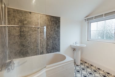 4 bed house, Oxford Street, City Centre, Loughborough, LE115DR - Image 15