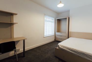 4 bed house, Oxford Street, City Centre, Loughborough, LE115DR - Image 8