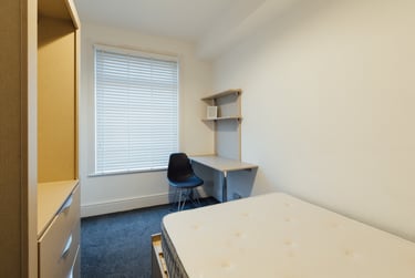 4 bed house, Oxford Street, City Centre, Loughborough, LE115DR - Image 14