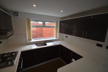 3 bed house, Woodsley Road, Hyde Park, Leeds, LS61SB - Image 3