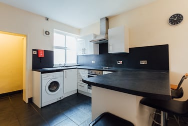 2 bed house, Ryde Street, Newland, Hull, HU51PB - Image 1