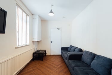 5 bed house, Goddard Avenue, Newland, Hull, HU52AN - Image 1