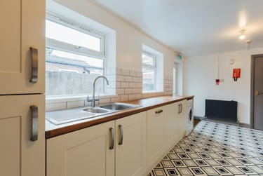 6 bed house, Marshall Street, Newland, Hull, HU53DA - Image 8