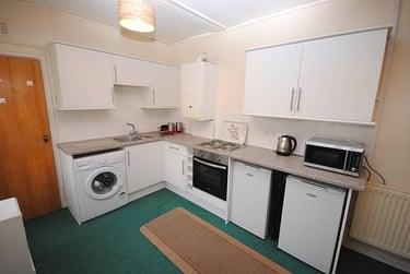 1 bed house, Herrick Road, Shelthorpe, Loughborough, LE112BT - Image 2
