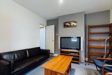 4 bed house, Cumberland Road, City Centre, Loughborough, LE115DE - Image 1