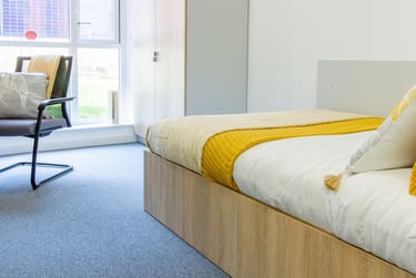 Large Premium Ensuite at The Croft, Cathedral Road, City Centre, Derby, DE13FQ - Image 1