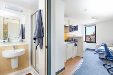 Silver Studio at Fulham Palace Studios, 168-188 Fulham Palace Road, Hammersmith, London, W69PA - Image 11