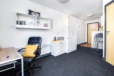 Diamond Studio at Fulham Palace Studios, 168-188 Fulham Palace Road, Hammersmith, London, W69PA - Image 5