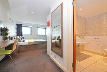 Classic Studio at Gallery Apartments, 2 Port Dundas Place, City Centre, Glasgow, G23LD - Image 3