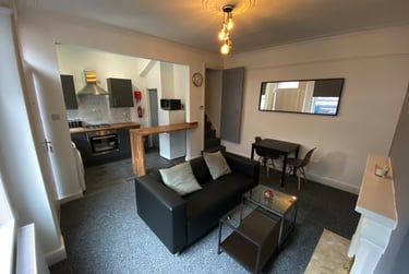 2 bed house, Paisley Street, Armley, Leeds, LS123JS - Image 1