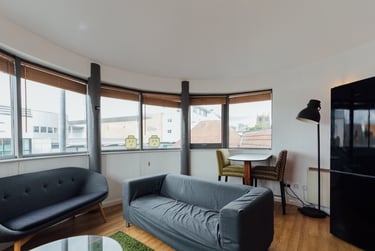 3 bed house, Churchgate Mews, City Centre, Loughborough, LE111TZ - Image 1