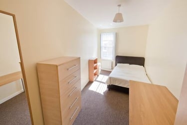 4 bed house, Ashby square, City Centre, Loughborough, LE115AA - Image 5