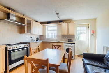 4 bed house, Robin Mews, City Centre, Loughborough, LE113HJ - Image 1