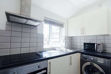 1 bed house, Broad Street, City Centre, Loughborough, LE115AB - Image 4