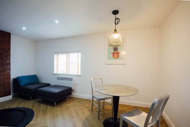 2 bed house, Hastings Street, City Centre, Loughborough, LE115AX - Image 1