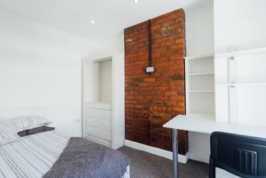 1 bed house, Broad Street, City Centre, Loughborough, LE115AB - Image 1