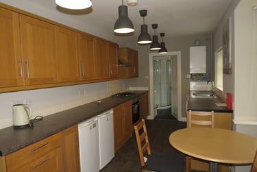 6 bed house, William Street, City Centre, Loughborough, LE113BX - Image 2