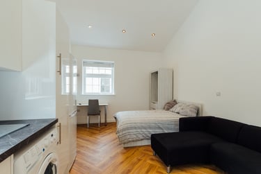 1 bed house, Hastings Street, City Centre, Loughborough, LE115AX - Image 1