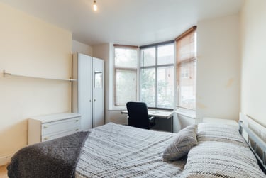 3 bed house, Oliver Road, City Centre, Loughborough, LE112BZ - Image 3