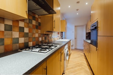 4 bed house, Paget Street, City Centre, Loughborough, LE115DS - Image 1