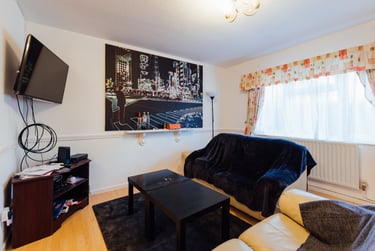 2 bed house, Sharpley Road, City Centre, Loughborough, LE114PL - Image 2