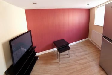 4 bed house, Ashby square, City Centre, Loughborough, LE115AA - Image 2