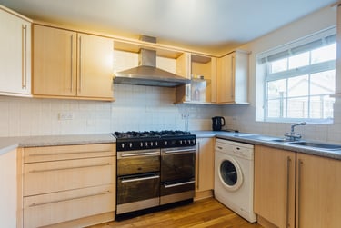 4 bed house, Goldfinch Close, City Centre, Loughborough, LE113HG - Image 3