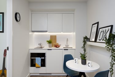 Curtis 2 Bed Apartment at Student Castle Oxford, Osney Lane, University Of Oxford, Oxford, OX11TE - Image 2