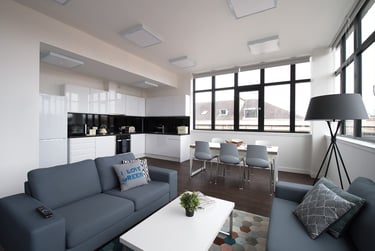 Deluxe Ensuite (Clifton House) at Clifton and Stewart House, 1 Clifton Place, City Centre, Glasgow, G37LD - Image 2