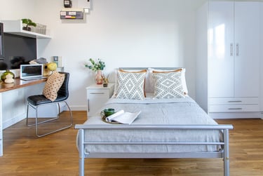 Gold Studio at Canalside, Lower Loveday Street, Central, Birmingham, B193SJ - Image 1