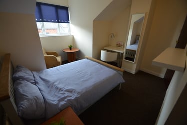 4 bed house, Burchett Terrace, Rampart Road, Leeds, LS62LR - Image 4