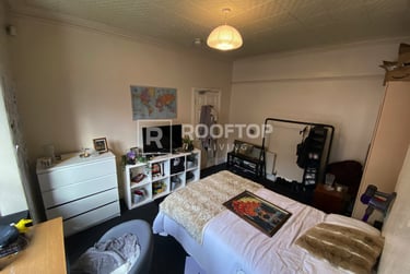 8 bed house, Hessle Place, Hyde Park, Leeds, LS61EU - Image 8