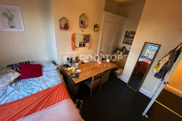 8 bed house, Chestnut Avenue, Hyde Park, Leeds, LS61AZ - Image 14