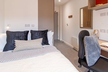 Premium Ensuite at Dean Street Works, 13-19 Dean Street, Near University, Bristol, BS28SF - Image 1