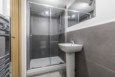 2 bed house, Knowle Mount, Burley, Leeds, LS42PP - Image 7