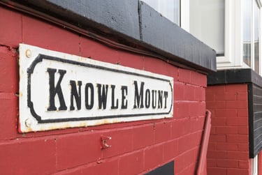 2 bed house, Knowle Mount, Burley, Leeds, LS42PP - Image 12