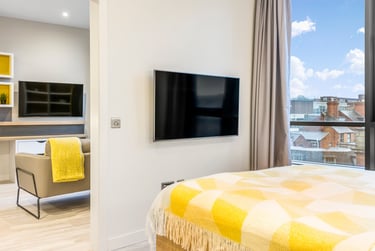 Grande Apartment at Iconinc, Gravity, Beaumont Fee, City Centre, Lincoln, LN11UH - Image 1