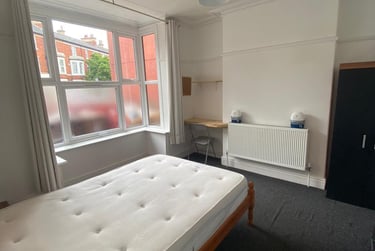 6 bed house, West Parade, West End, Lincoln, LN11QT - Image 2