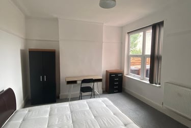 6 bed house, West Parade, West End, Lincoln, LN11QT - Image 3