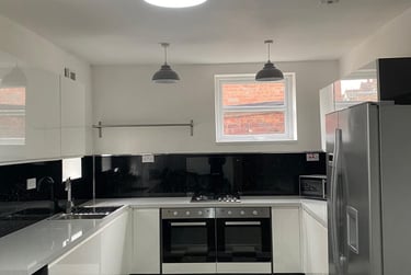 6 bed house, West Parade, West End, Lincoln, LN11QT - Image 1